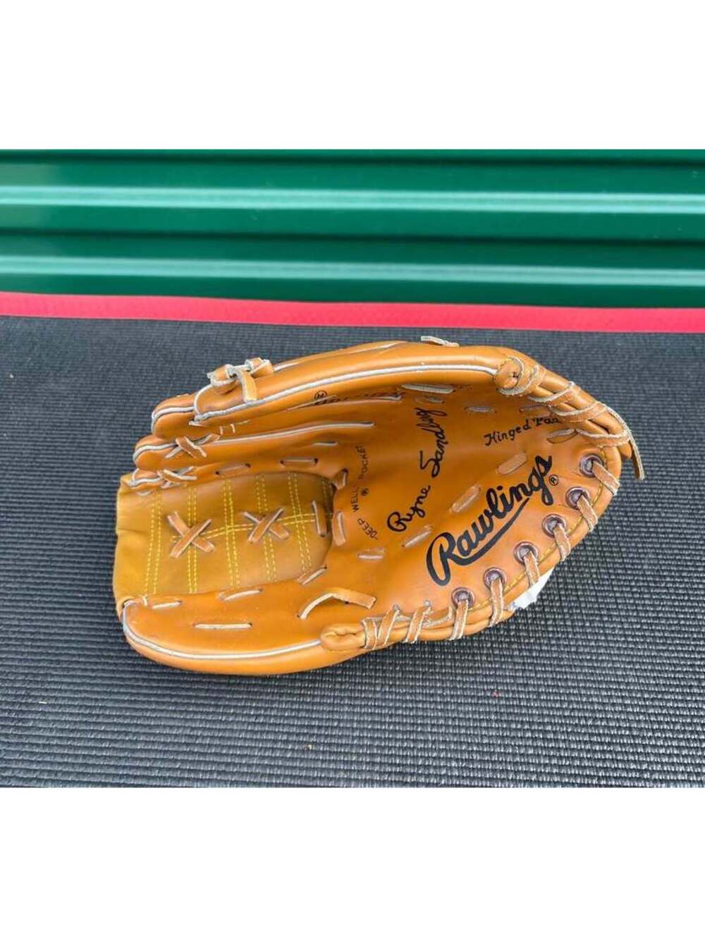 Rawlings RBG160 Ryne Sandberg Baseball Glove